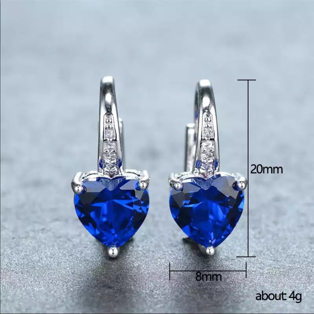 New Women’s Romantic Heart 925 Silver Sapphire Earrings - Picture 3 of 3